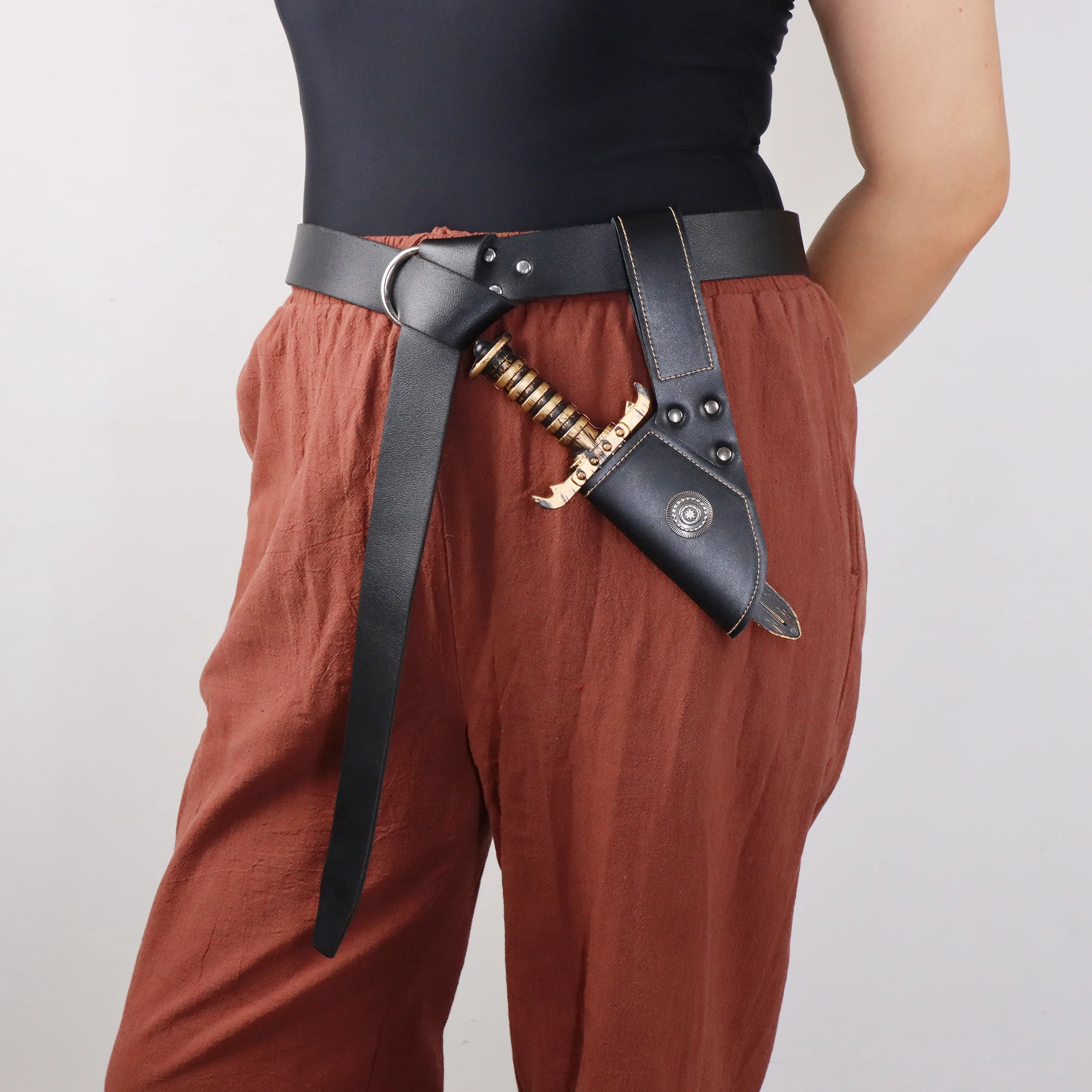 Vintage Medieval Viking Knight Sword Scabbard PU Leather Knife Sheath Stand with Belt Holster Scabbard Role Playing Props
