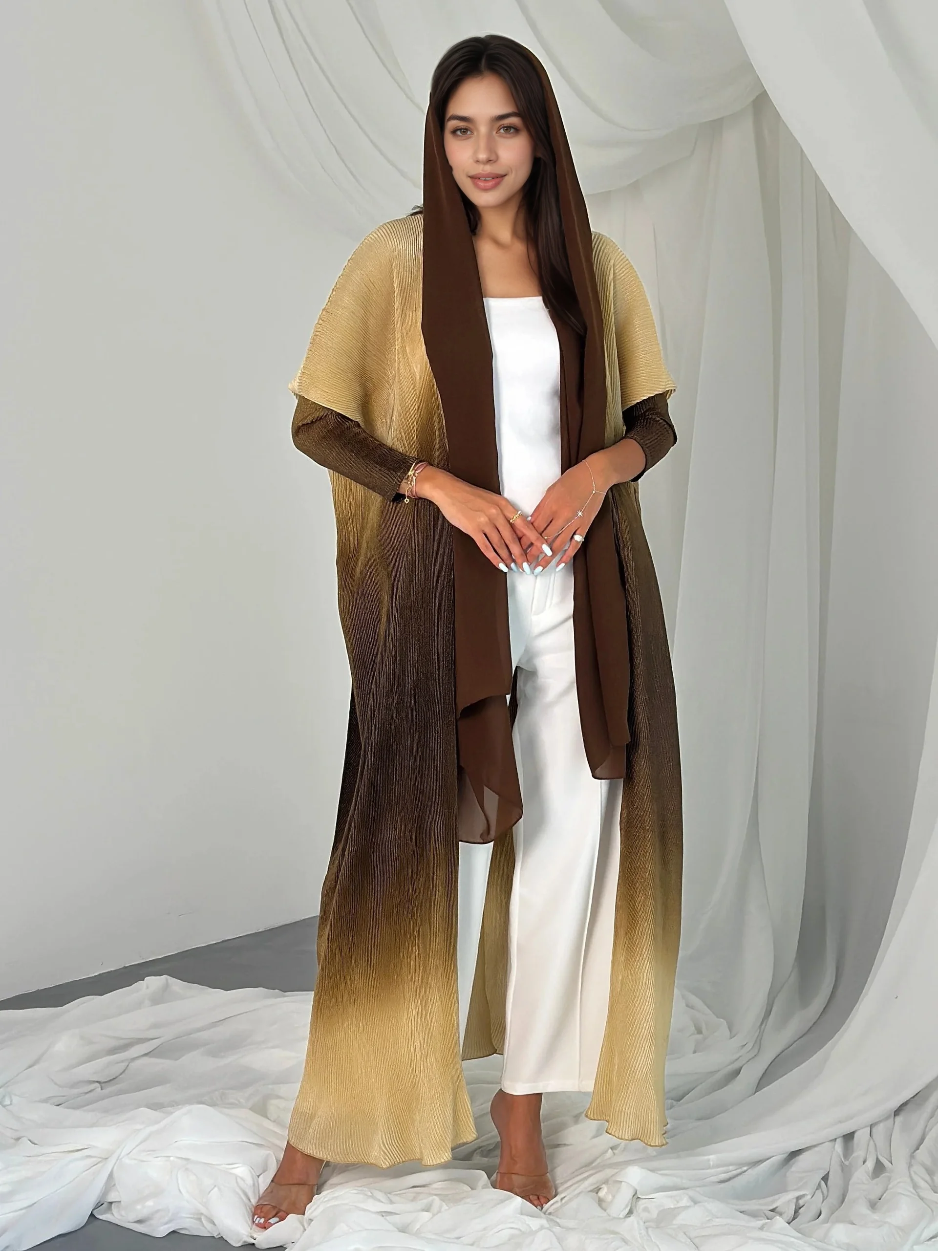 

2025 New Dubai Islam Muslim Abaya Brown Yellow Gradient Pleated Long Cardigan Elegant Modest Islam Outerwear in the Middle East