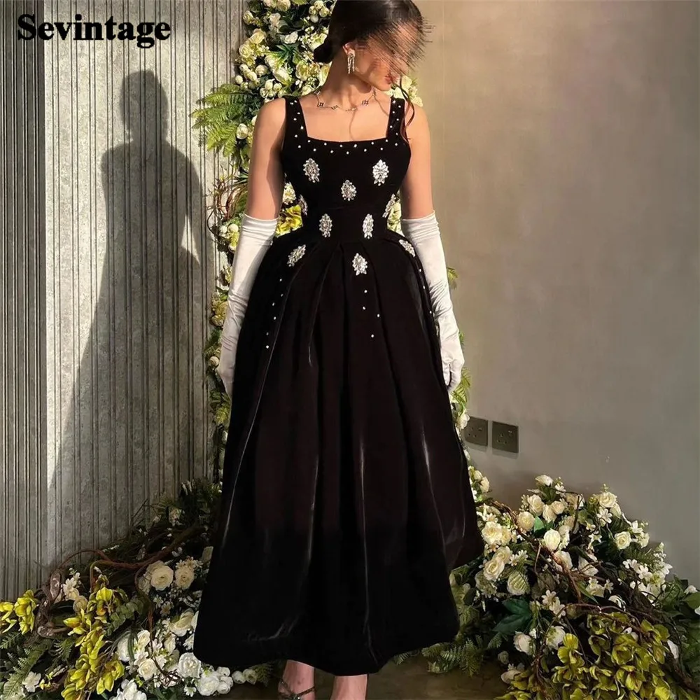 

Sevintage Elegant Black A-Line Prom Dress Square Collar Crystals Spaghetti Strap Tea Length Sheath Evening Dress robes de soirée