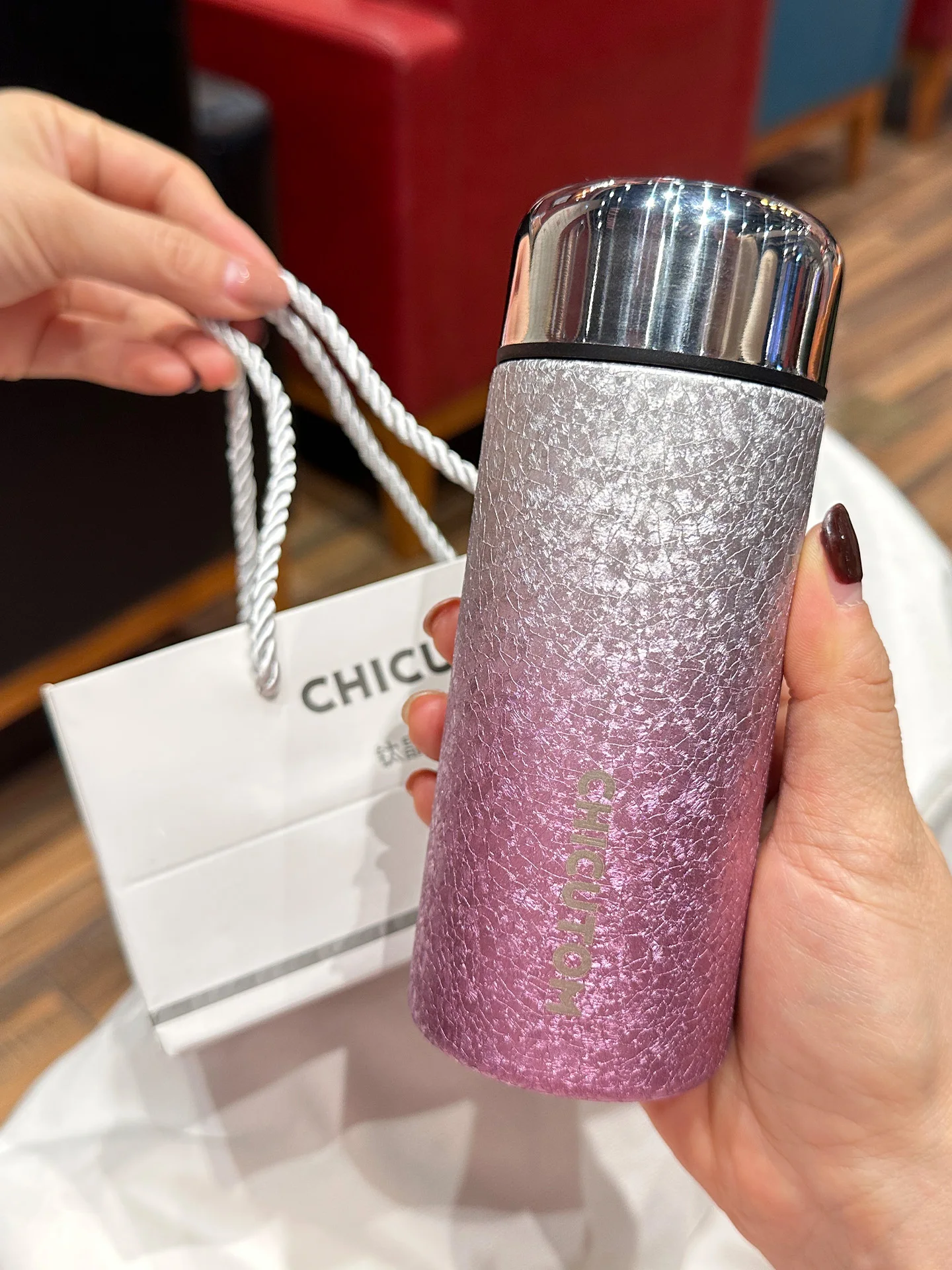 

Портативная титановая термокружка для женщин, стильная, с фильтром, новая модель 2025 года, компактная, подарочная.