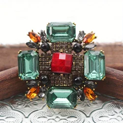 Fashionable High-end Retro Court Style Baroque Geometric Rhinestone Brooch