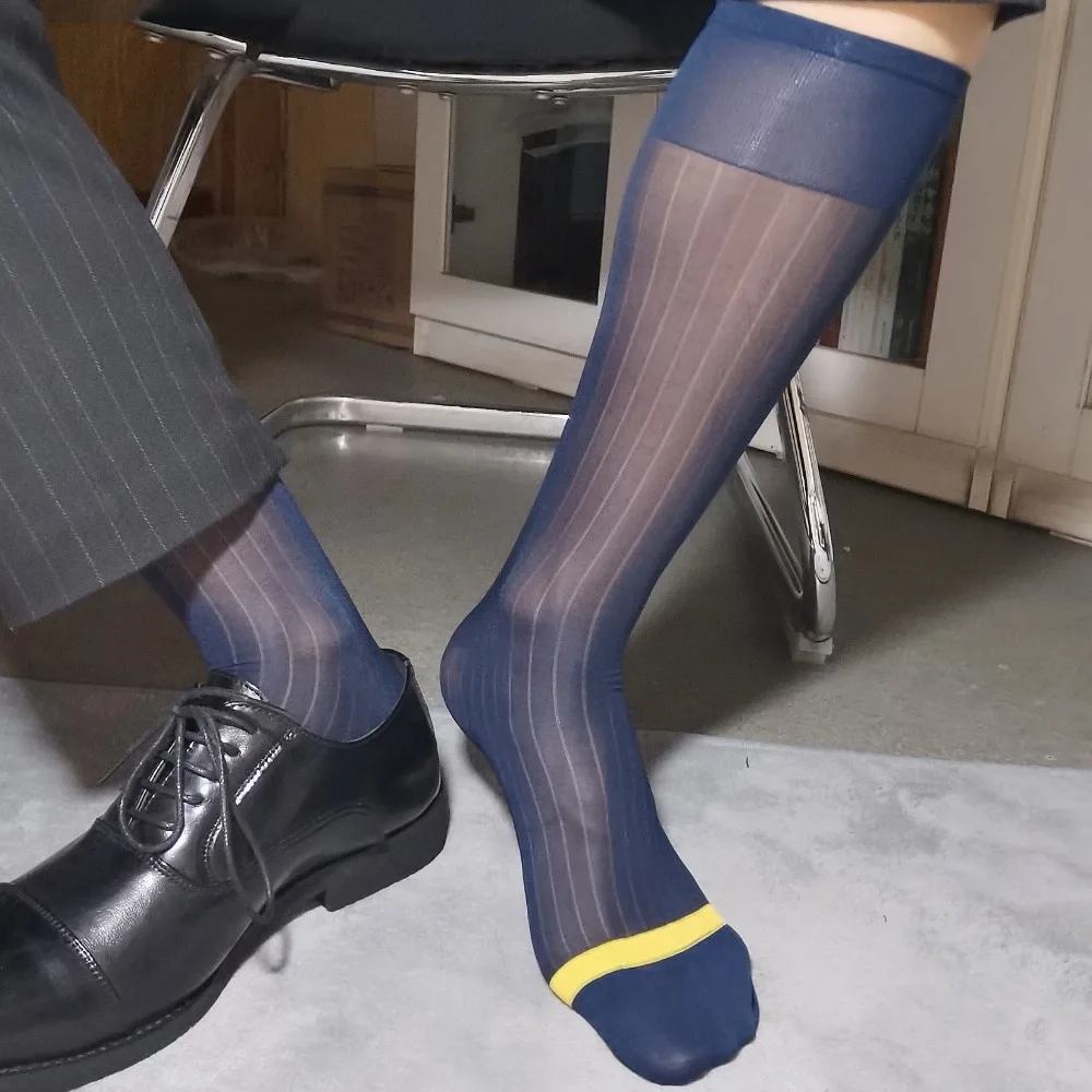 

Breathable Thin Men's Business Socks Breathable Comfortable Striped Suit Socks Business Tube Sock