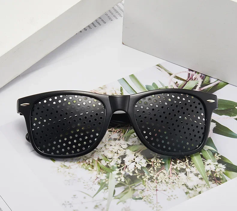 1/3/5 Stück Anti-Myopie Astigmatismus Brille Sehkorrektur Ermüdungshemmende Lochbrille mit Löchern für Männer Frauen Sehbrille – Detail 3