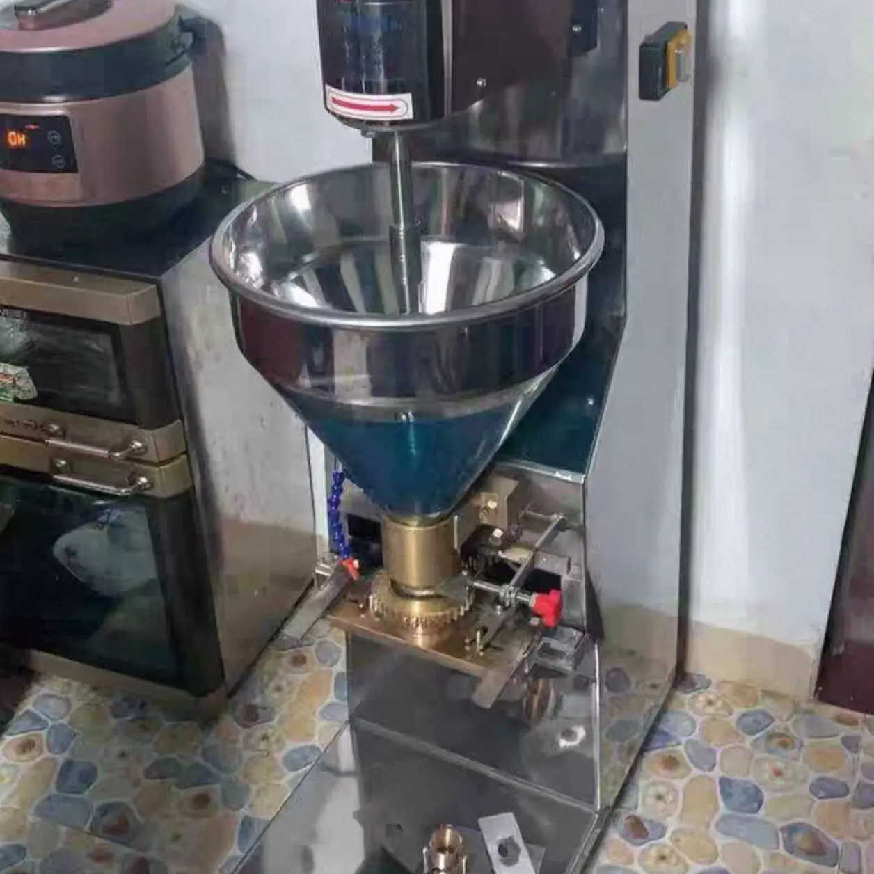 

220V110V Commercial Meatball Multifunction Stainless Steel Automatic Restaurant Processing Equipment Fish Ball Machine