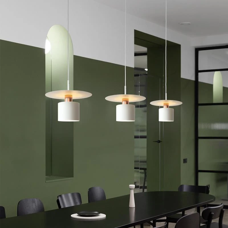 Plafonnier Suspendu Noir à Tête Unique, Design Nordique Moderne, Luminaire Décoratif de Plafond, Idéal pour une Salle à Manger, un Restaurant ou une Cuisine