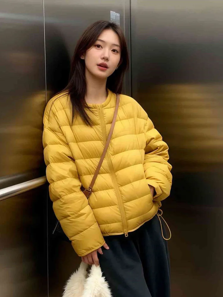 

Новая женская зимняя легкая утепленная куртка из хлопка с круглым вырезом, свободного кроя, в корейском стиле, маленького размера, с ребристой отделкой, пуховик