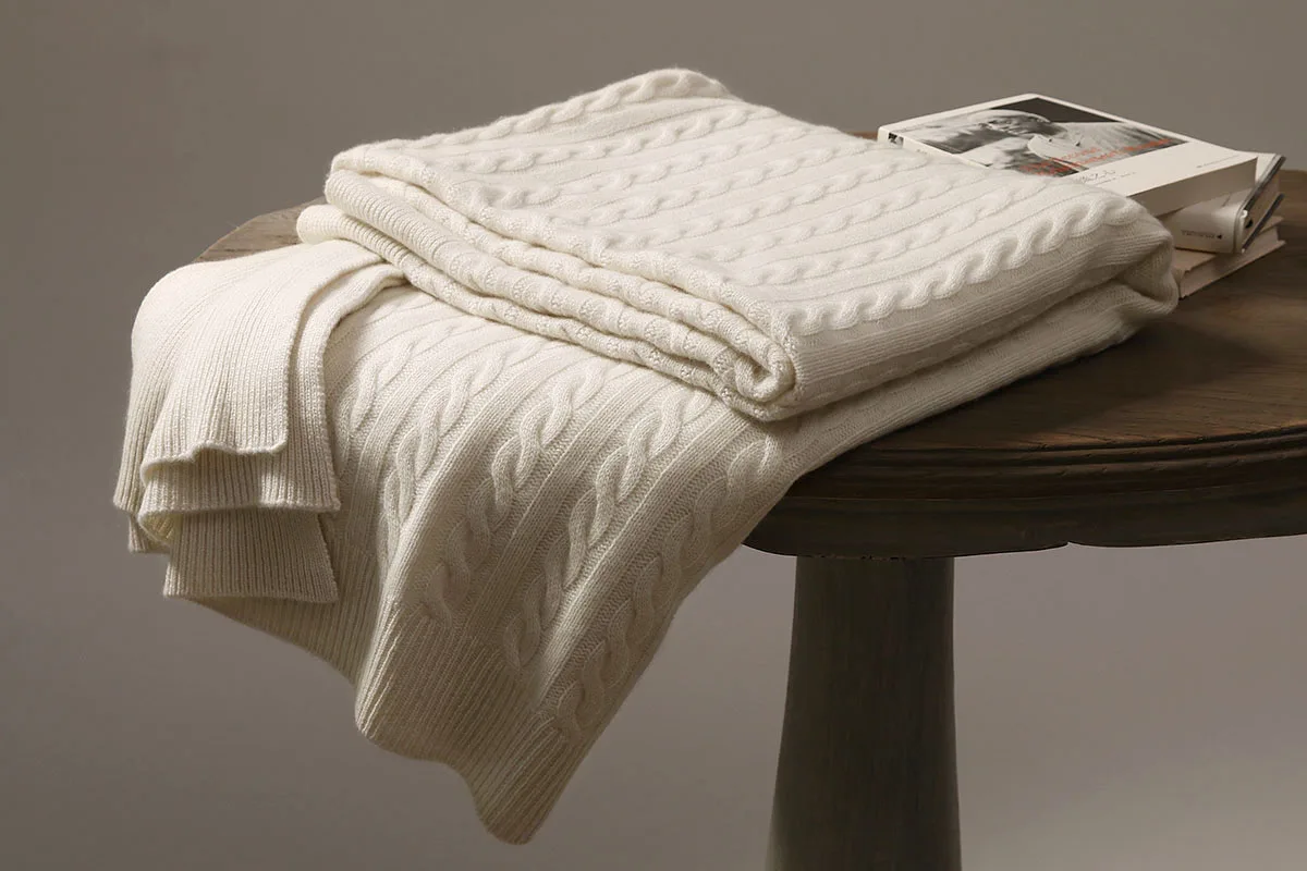 Winter Cable Design Luxury Pure Cashmere Thick Throw Blanket