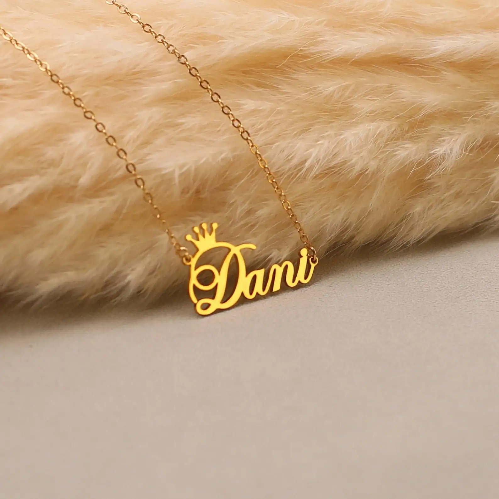 Custom Name Necklace For Women With Crown Personalized Stainless Steel Nameplate Choker Necklaces Birthday Wedding Jewelry Gift