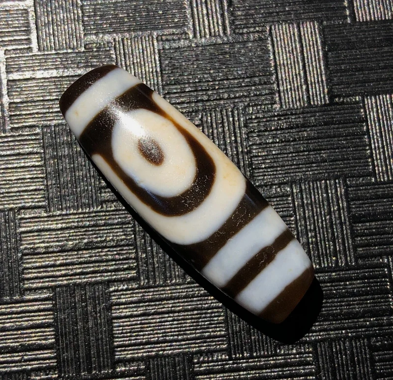 Magic Tibetan Old Agate 2Eye Flat shape Cinnabar Totem dZi Bead 11*13*39mmC1954