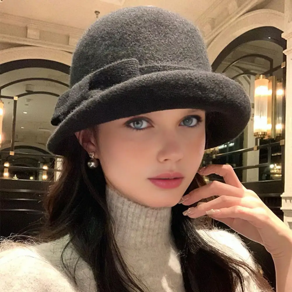 Classic Felt Cloche Hat for Women Fall Winter Soft Fedora Bucket Hat Vintage Short Brim Bowler Cap with Bow for Daily Wear