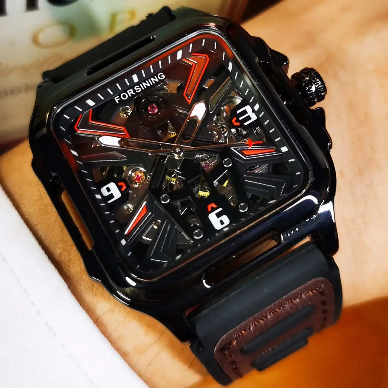 

Спортивные автоматические механические часы для мужчин, модные квадратные часы со скелетом, резиновый кожаный ремешок, деловые наручные часы Forsining