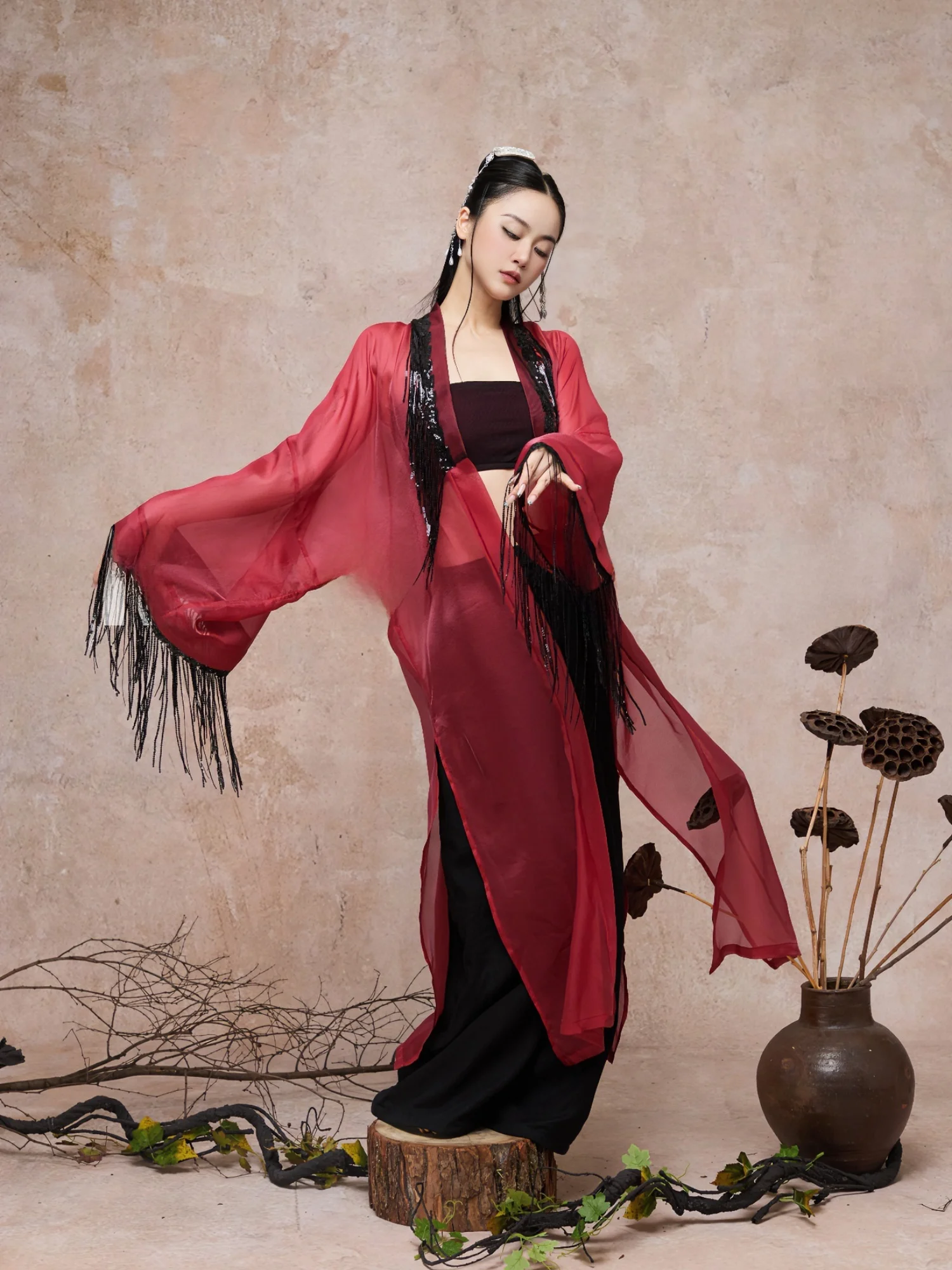 

Костюм для танцев Ele Red для женщин с развевающимися бахромами, классический танцевальный наряд от ROUR