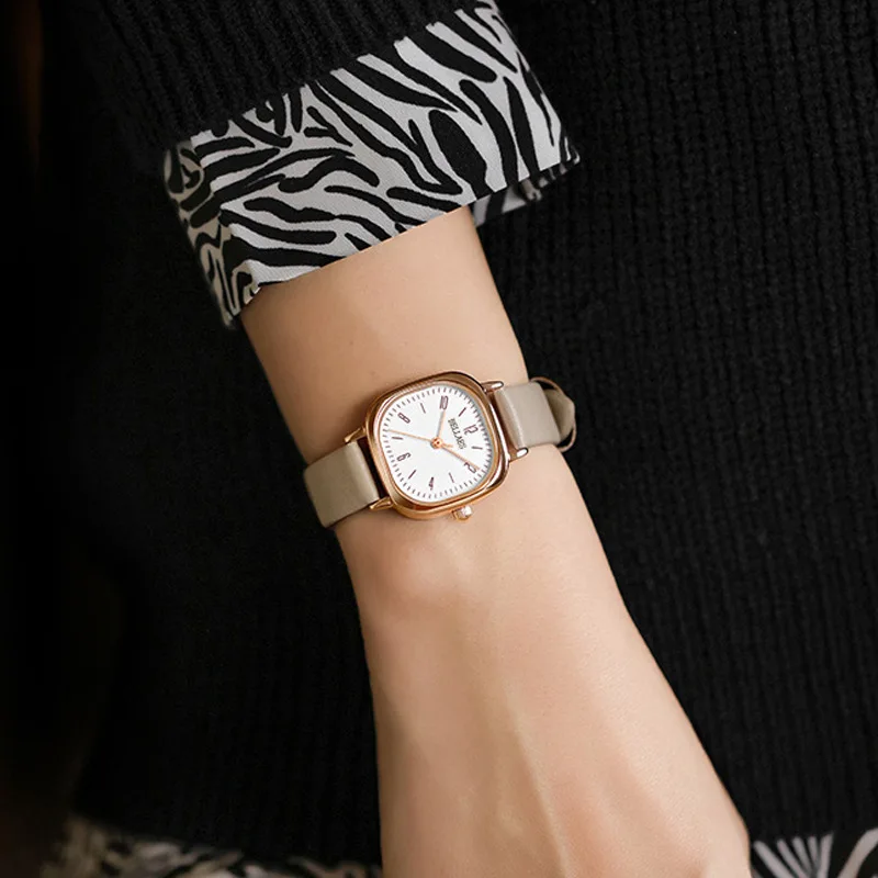 Reloj cuadrado pequeño para mujer, reloj cuadrado de moda Simple, correa de cuarzo con temperamento, diseño de interés especial