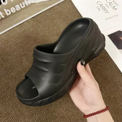 Pantofole da donna con tacco inclinato da 8cm zeppe con plateau scarpe da donna Casual estive sandali con pantofola alta da spiaggia comodi all'aperto