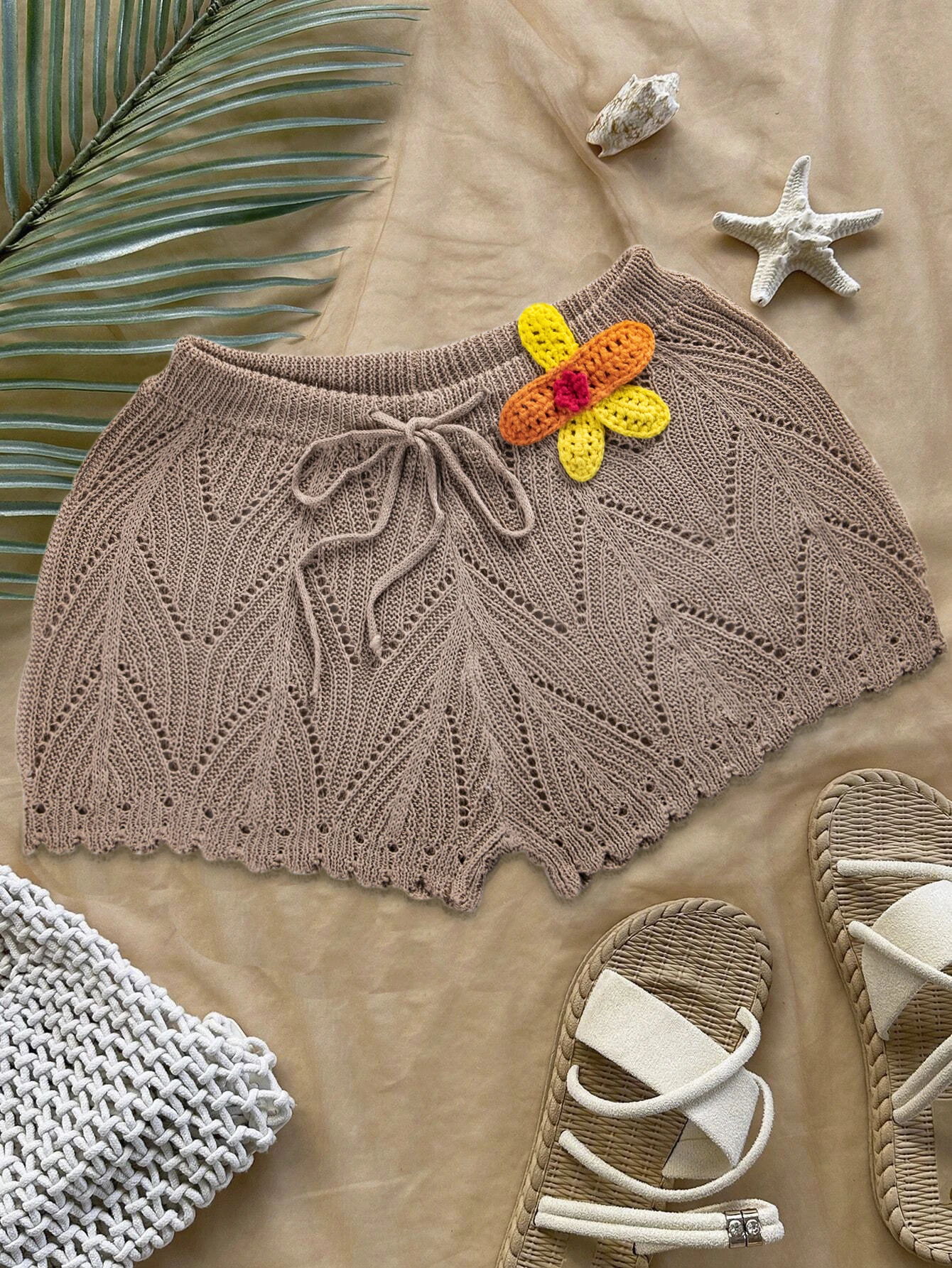 شورت كروشيه مصنوع يدويًا للعطلات الصيفية كاجوال مريح وسحب فوق ملابس داخلية برباط للنساء