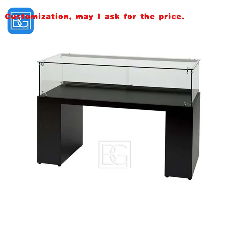 

Изготовленный на заказ. Современный стеклянный шкаф-витрина с черной основой и несколькими полками. Использование в розничном музее.