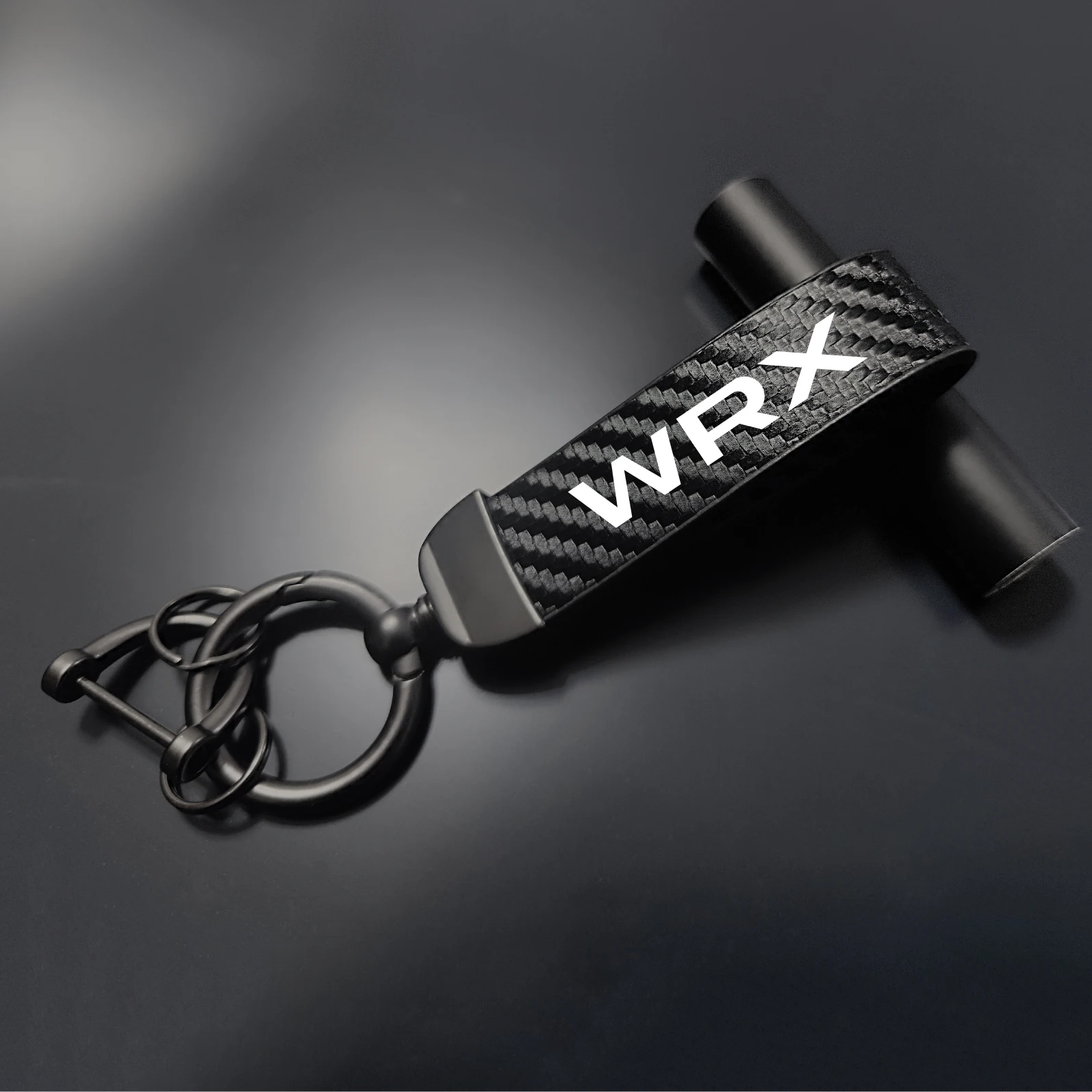 1pcs Carbon Fiber Car Keychain Leather Keyring for Crosstrek Xv Fotrster Outback Legacy Wrx Tribeca Brz Levorg Impreza Exiga