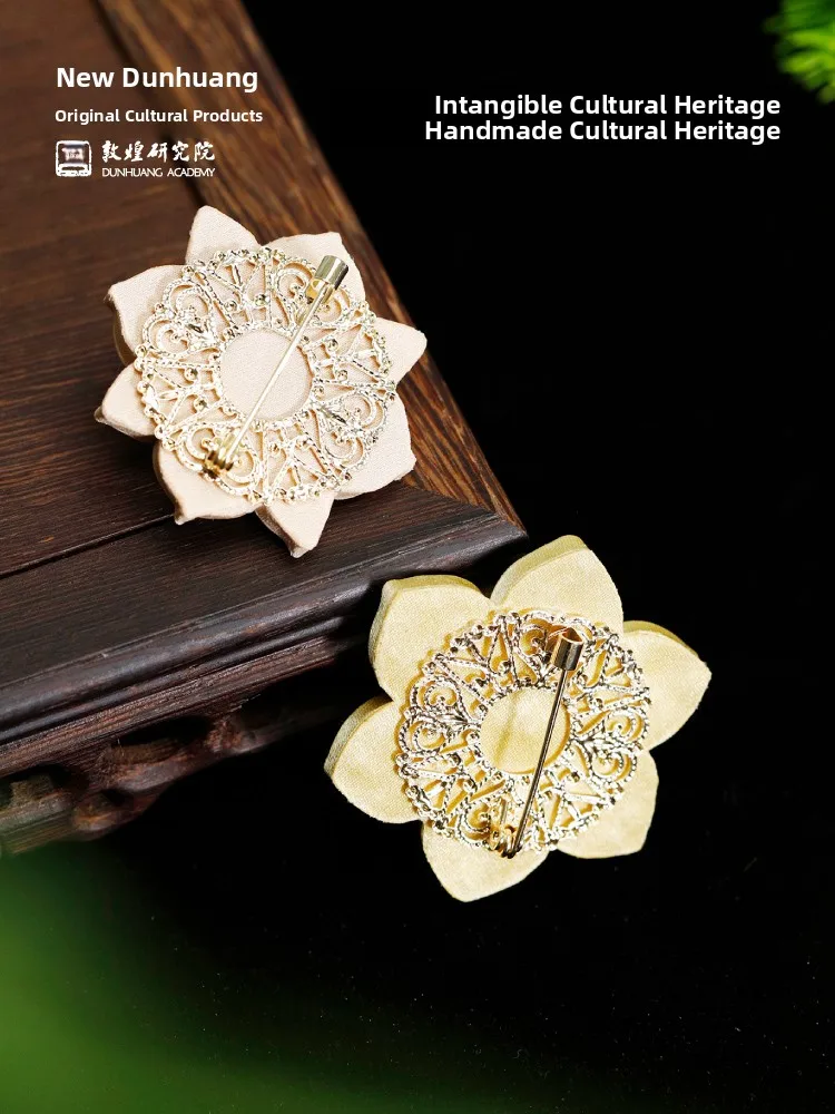 Handmade Dunhuang Embroidery Pin Brooch Traditional Chinese Style Qipao Decoration Hanfu Accessory Ethnicity Cultural Heritag...