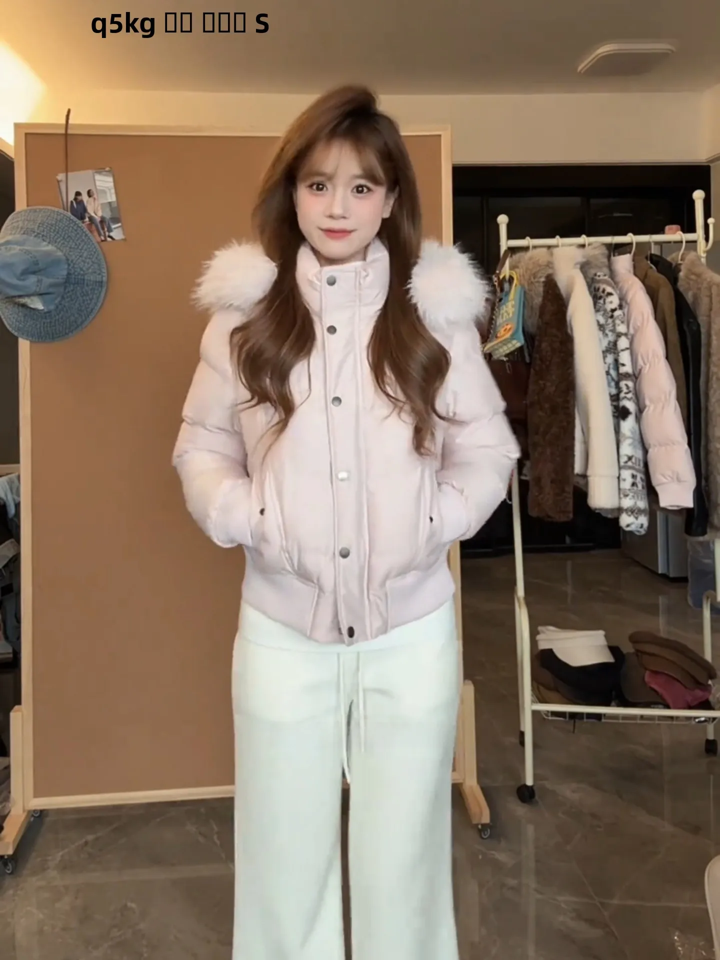 

Корейское зимнее пальто Sle Pink ort Thiened Bread Sle down Cotton Jaet для женщин с большим меховым воротником и застежкой-молнией...