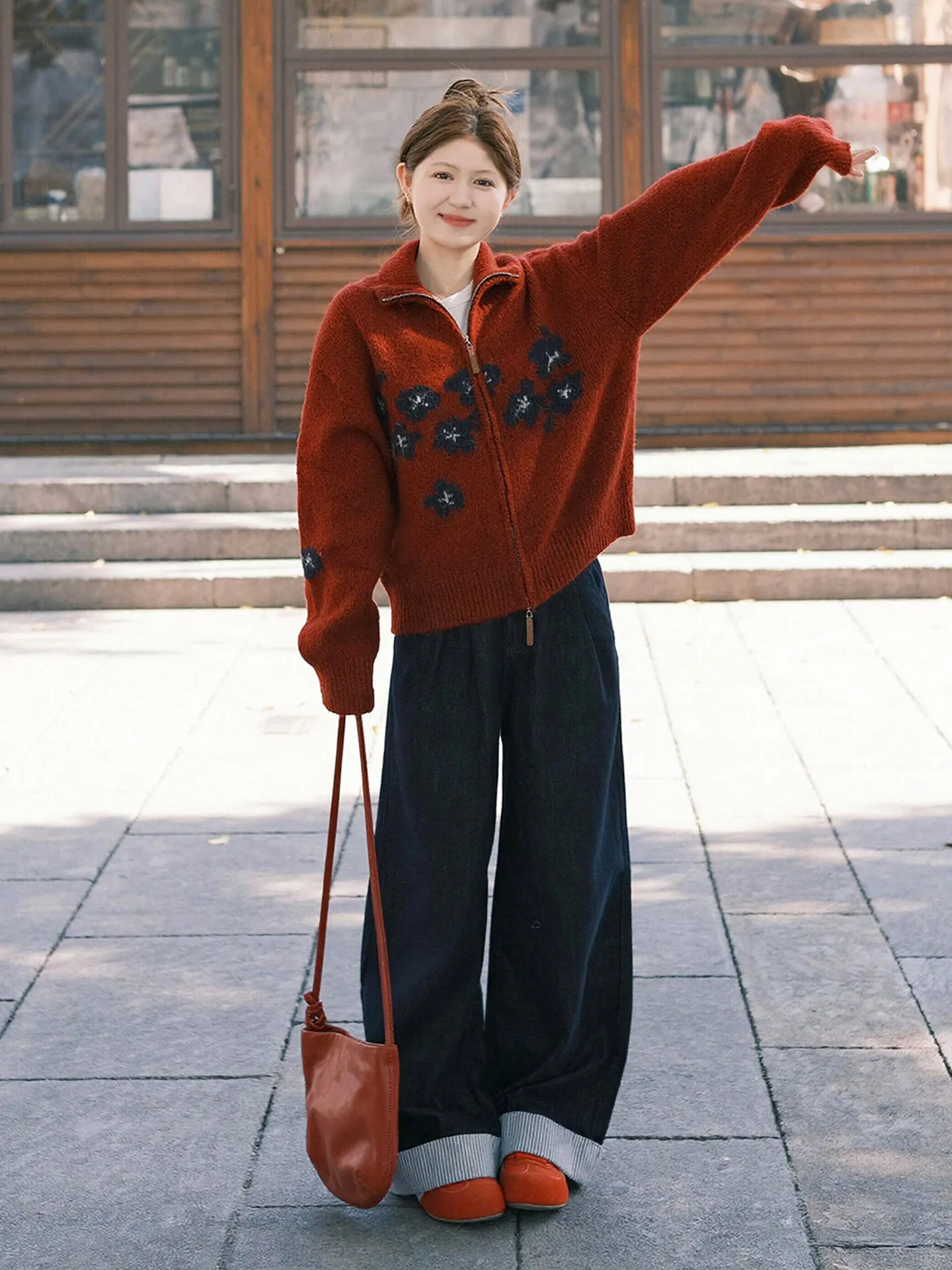 

Зимний модный комплект: вязаный свитер-пальто и джинсы больших размеров для женщин, красный цвет, повседневный стиль, высокая талия, новогодний дизайн.