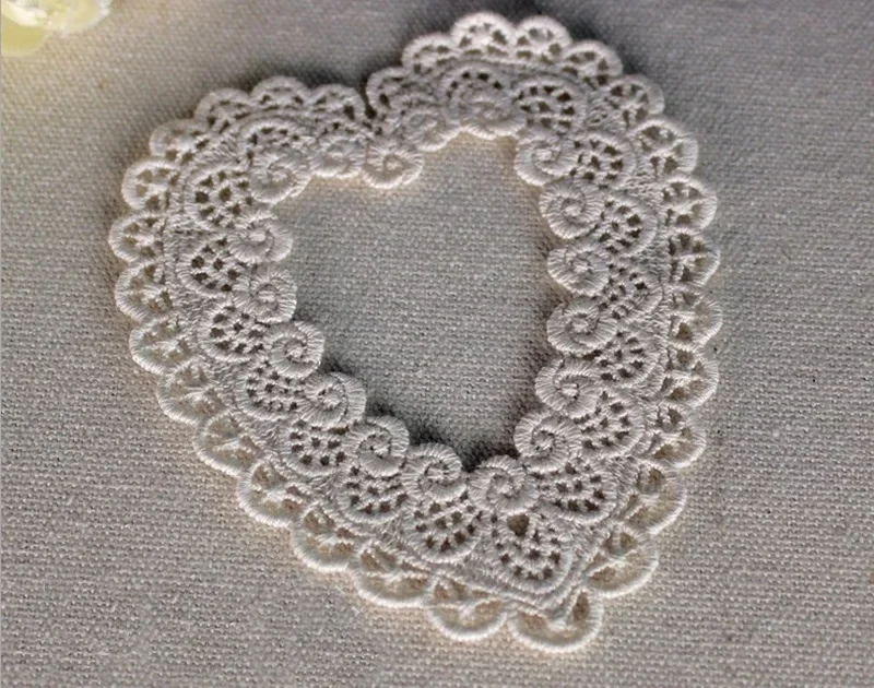 Handmade Lace Appliques Trims, 100% Cotton, Heart Shape, Beige, White, Hollow Embroidery, DIY, 5Pcs, Lot