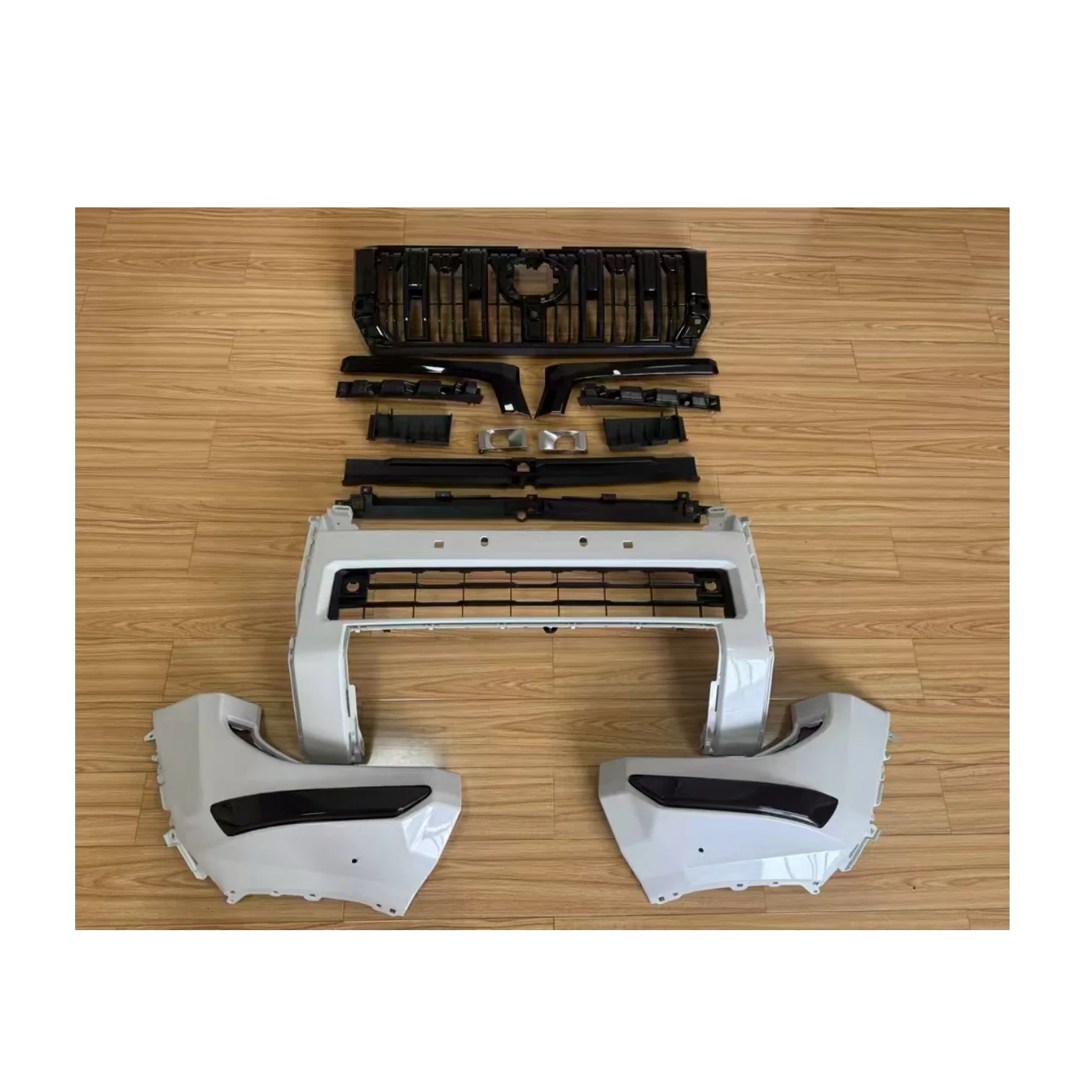 

Factory Hot Selling Car Model Exterior Body Kit for Land Cruiser LC250 Bx Tx Wx Low Upgrade to High Vx Version Bumpers Gril