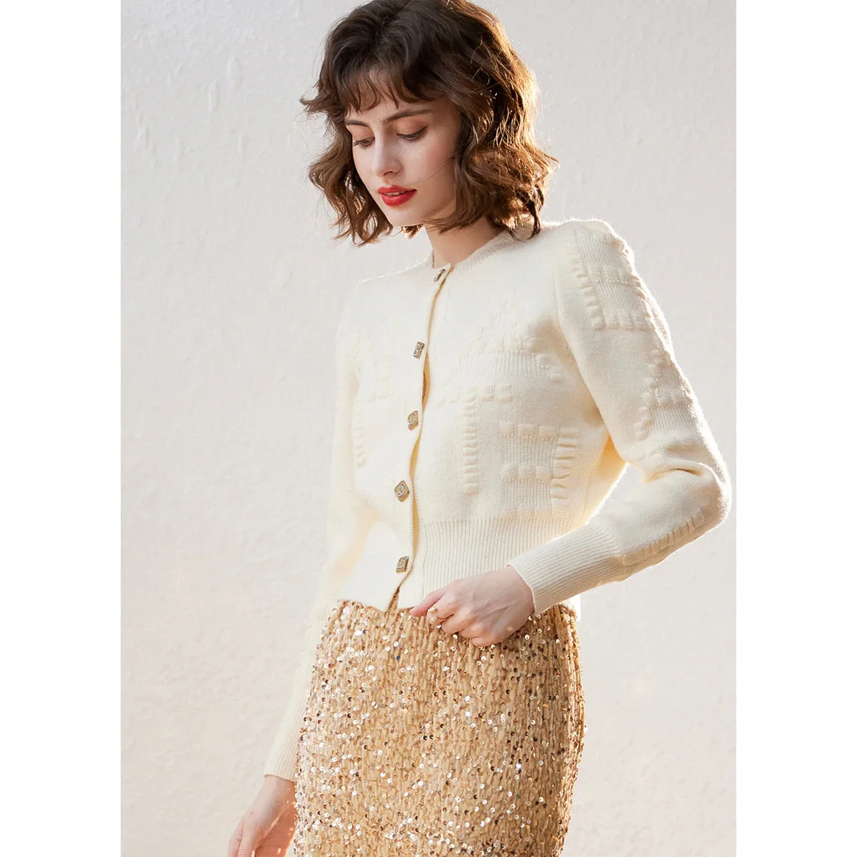 LOUIS YAO 2024 Winter Round Neck Sweater Women\'s Coat Elegant Three Dimensional Pattern Long Sleeve Cardigan Knitted Sweater