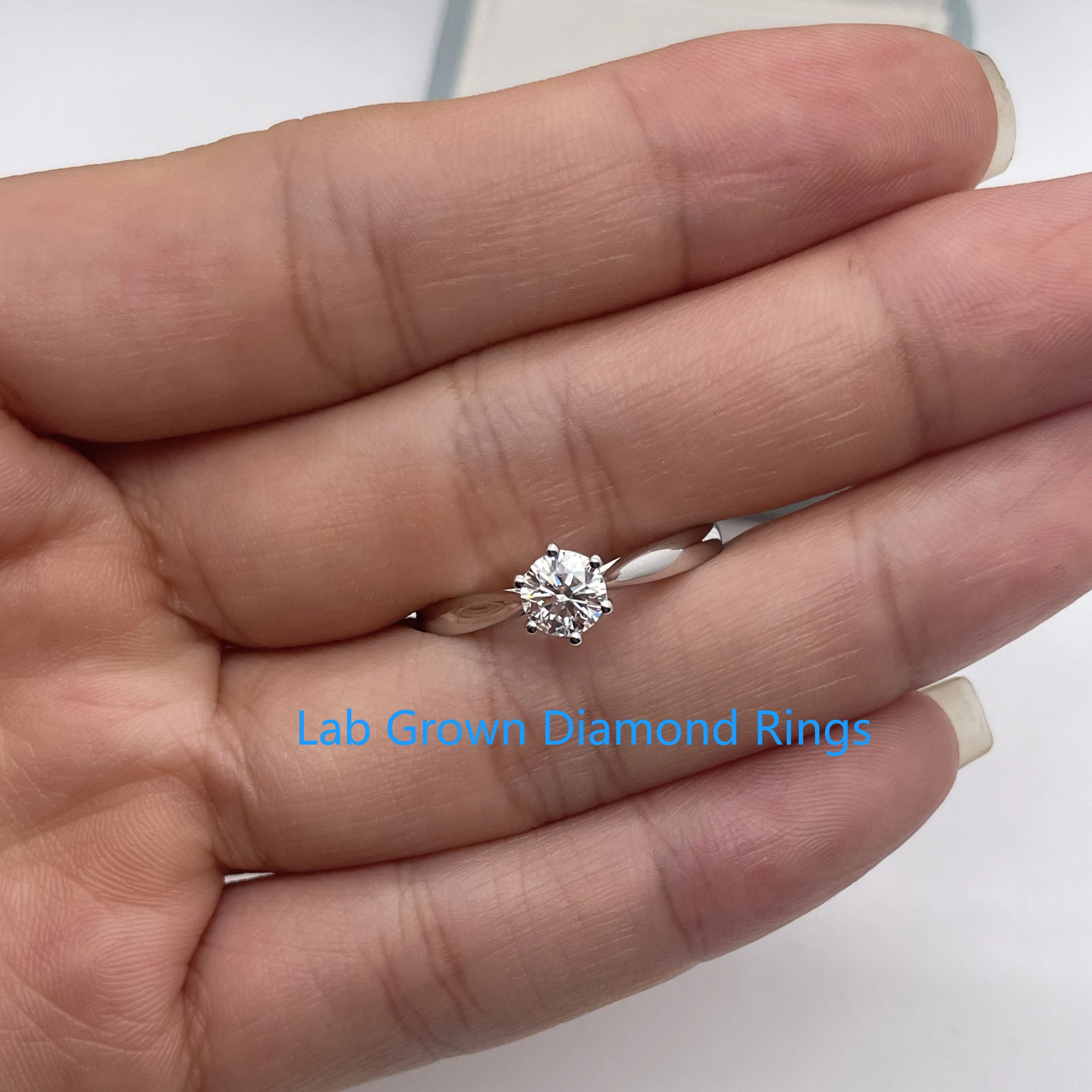 

0.5CT Main Stone Round Cut DEF VS-VVS CVD HPHT Lab Grown Diamond Solitaire Diamond Platinum 950 Engagement Ring IGI Certified