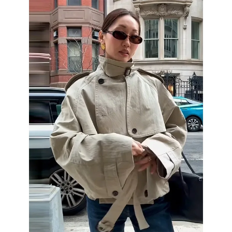 

Новая весенняя винтажная куртка-тренч цвета хаки с воротником-стойкой, шикарная повседневная модель с длинными рукавами, короткая, для деловых встреч и прогулок, женская верхняя одежда 2026 года