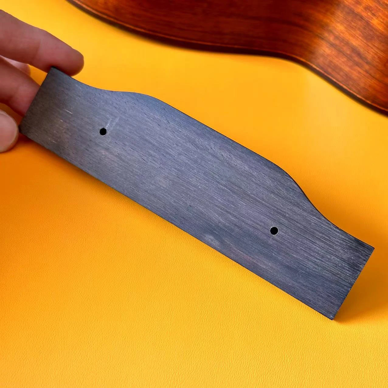 Stegset aus Palisander für Akustikgitarre mit Stiften, Mutter und Sattel, obere untere Saitenkissen für Folk-/Klassiker-/Uku-Gitarrenzubehör – Detail 12