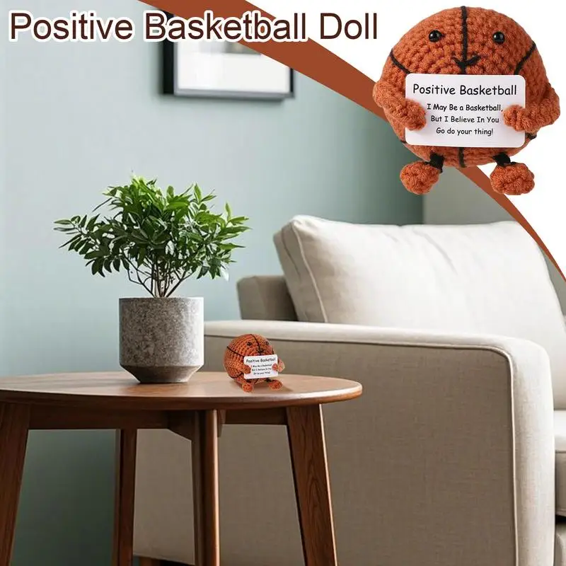 Gehaakte basketbal handgemaakte wol creatieve ondersteuningspop met aanmoedigingskaart thuis bureau ornament decoratie voor verjaardag