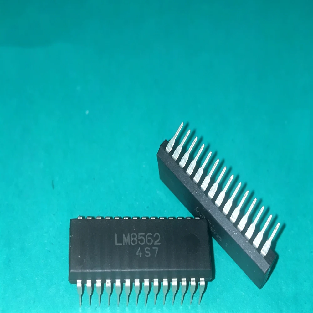 1PCS DIP-28 SC8562 LM8562 LM 8562