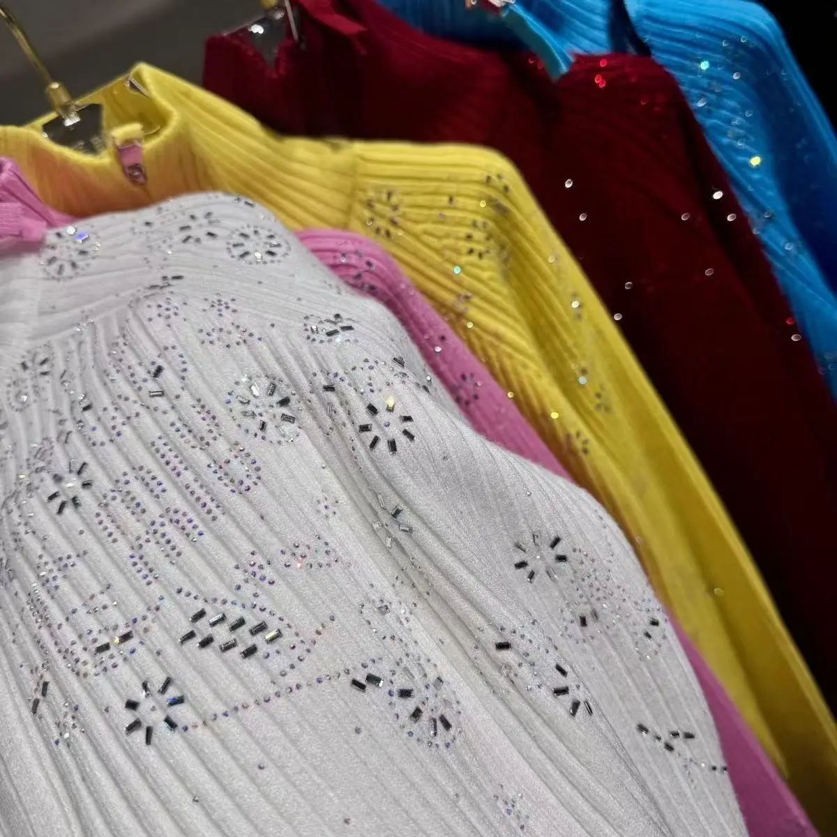 고급스러운 반짝이는 다이아몬드 가을 겨울 2025 두꺼운 니트 가디건 스웨터 여성용 긴 소매 지퍼 업 스웨터 니트웨어 코트