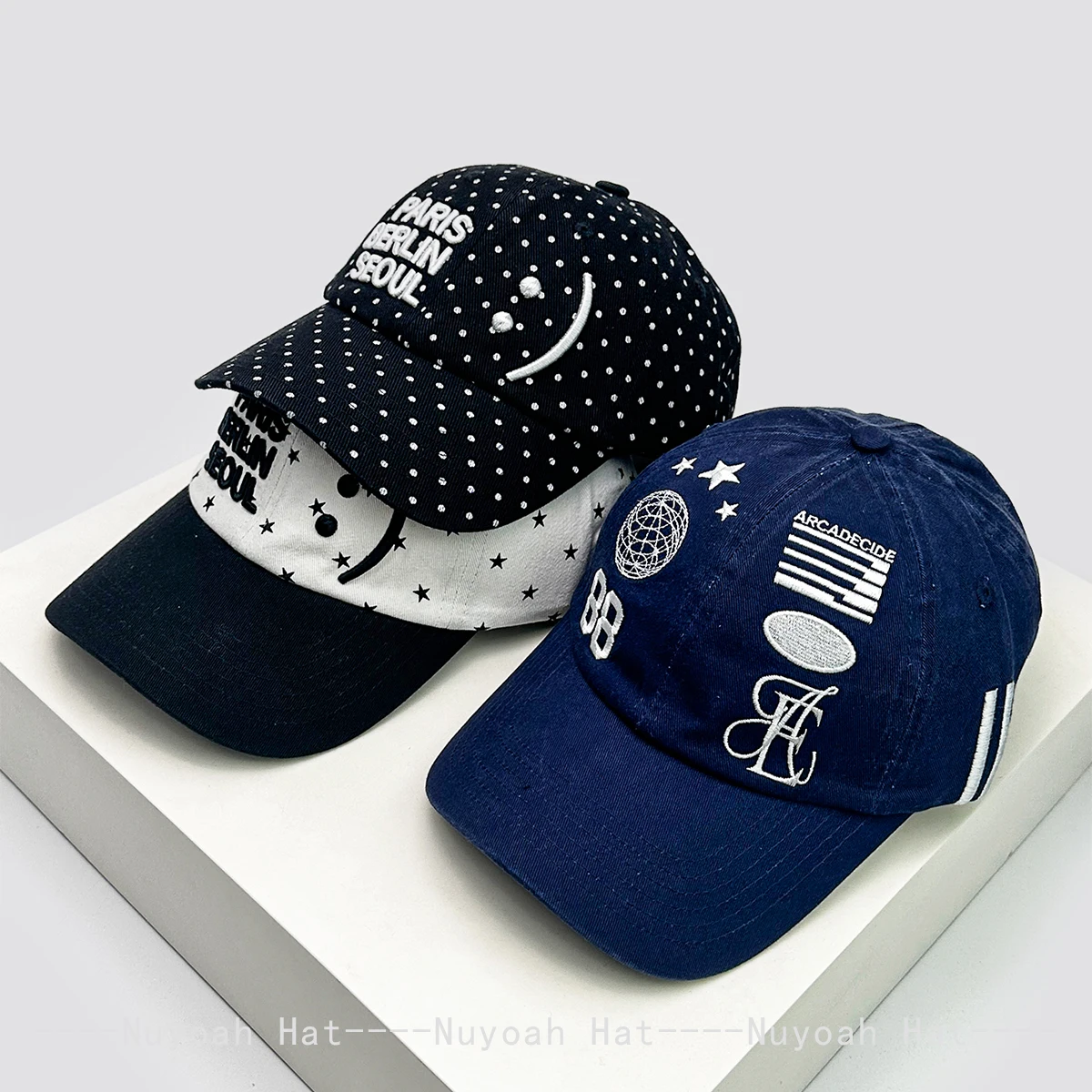 

New Unisex Polka Dot Korean Letter Embroidery Baseball Hats Sunshade Street Versatile Smiley Face Symbol Peaked Caps Fashion ins