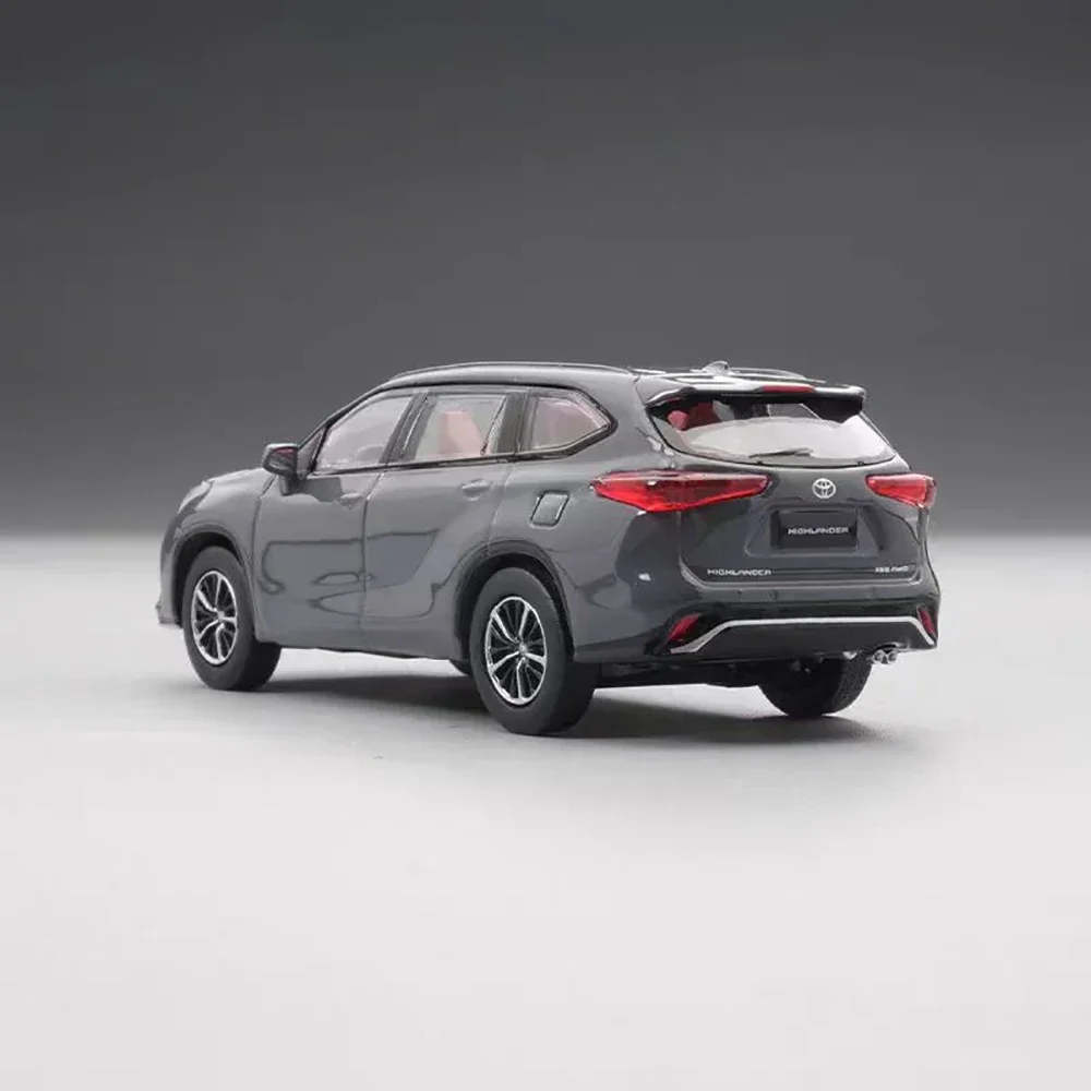 هايلاندر Xse Suv على الطرق الوعرة مركبة محاكاة يموت الصب 1:64 مقياس سبيكة سيارة نموذج مروحة جمع عرض ديكور المنزل