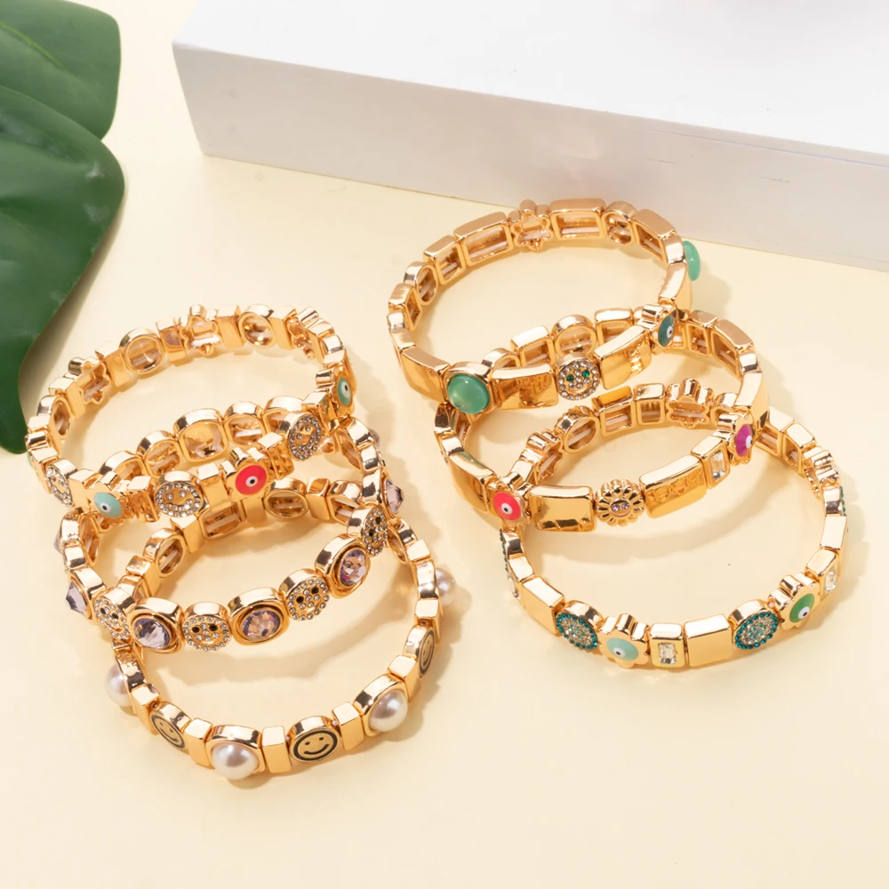 2024 New Fashion Gold Color Enamel Bracelets For Women Happy Face Heart Charm Beaded Hand Accessory
