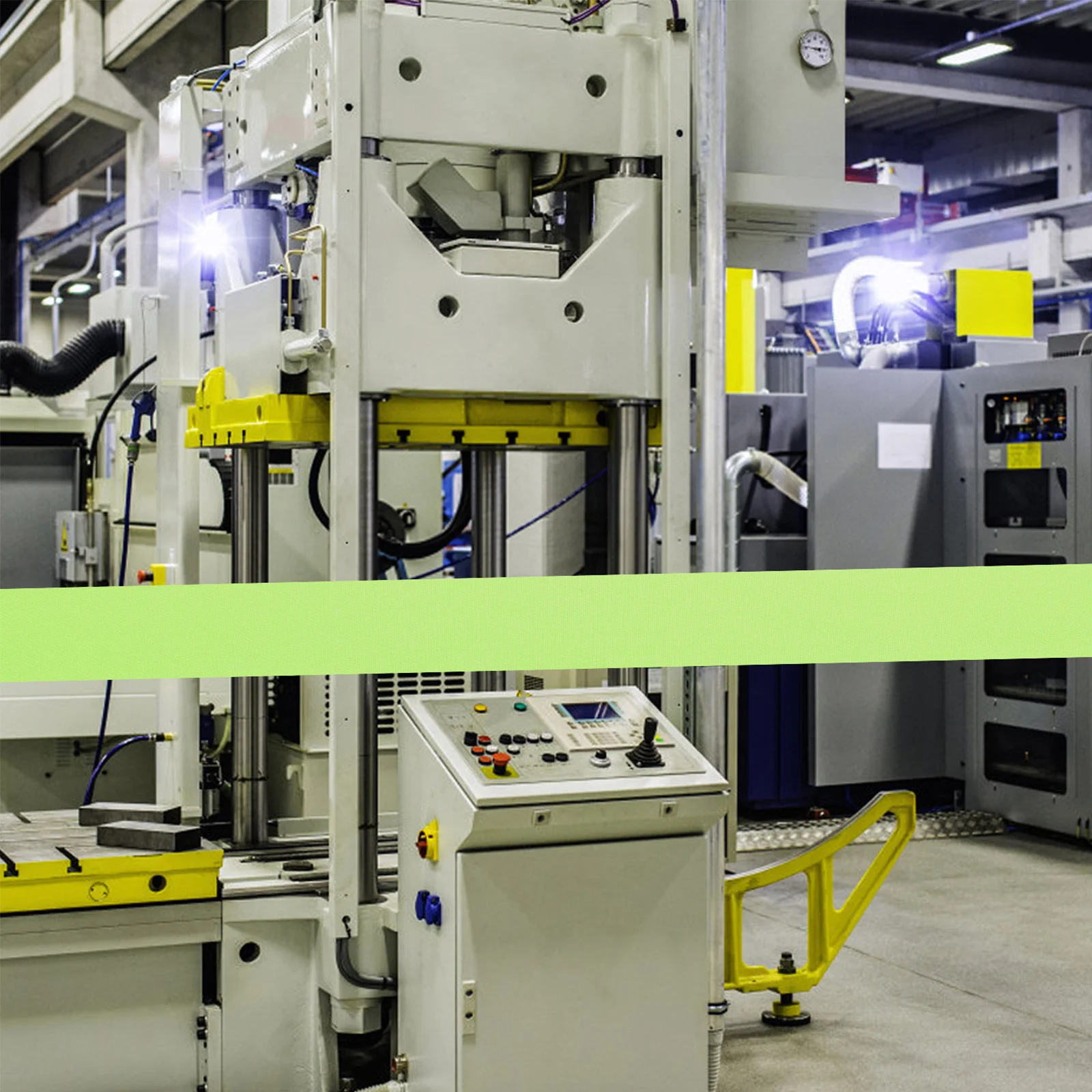 

1 Roll Fluorescent Marking Tape Bright Green Non-Adhesive Safety Tape for Hazardous Areas Boundary Demarcation Outdoor Warning