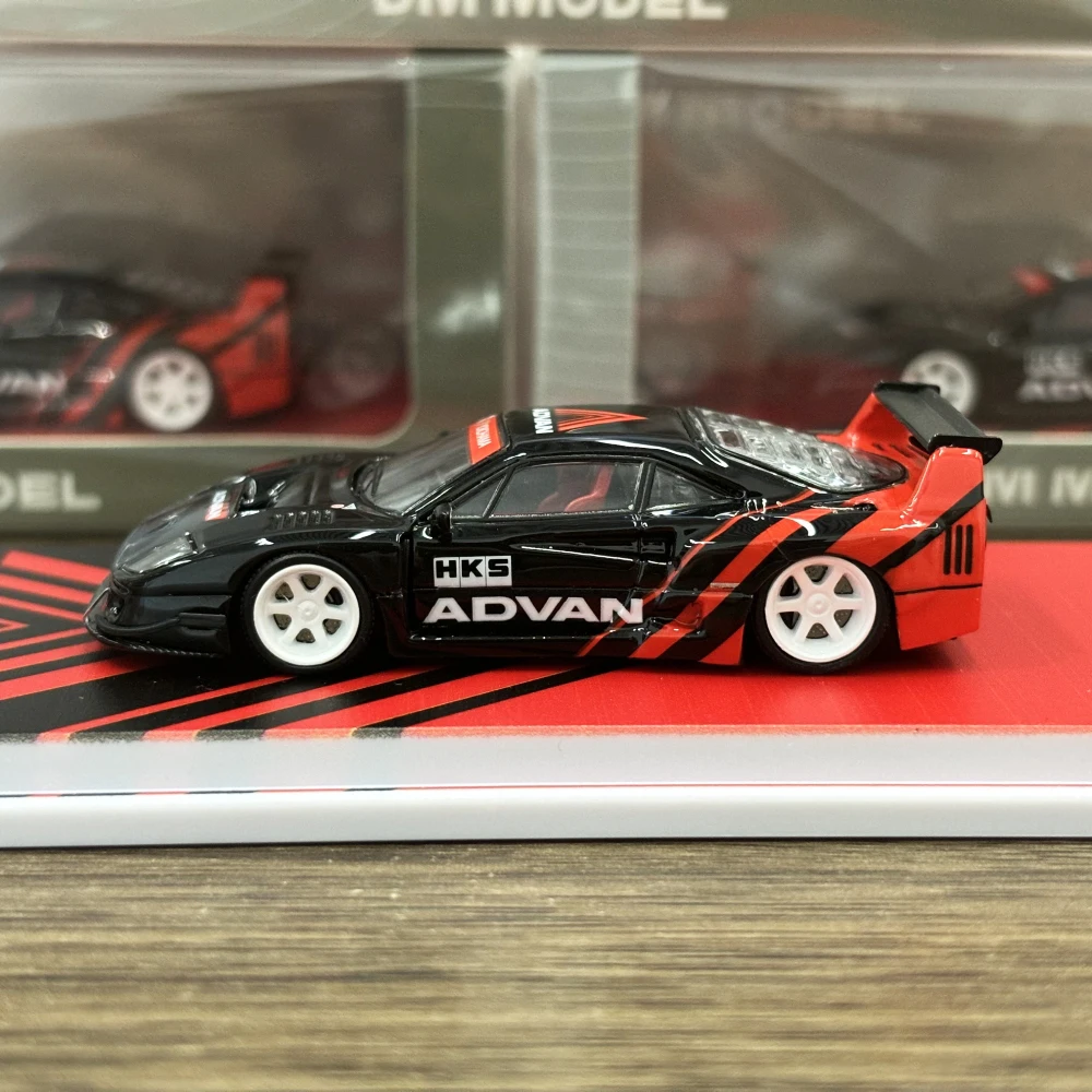 

Модель DM 1/64 LB F40, черный, красный цвет, литая под давлением модель автомобиля в 2025 году