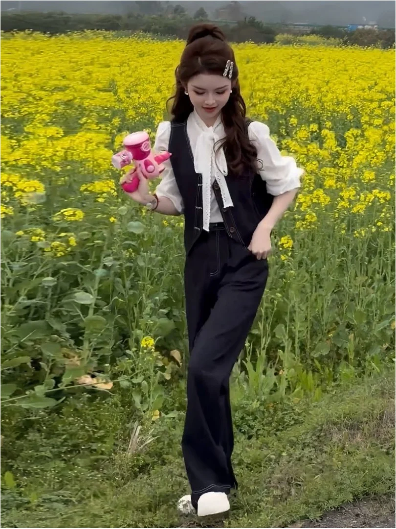 

Elegant Three-Piece Set Vest Jacket Shirt Pants for Women Comfortable Polyester Fiber Spring Fashion British Style Workwear