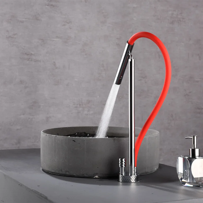 

Хромированный латунный смеситель для раковины с поворотным изливом для горячей и холодной воды