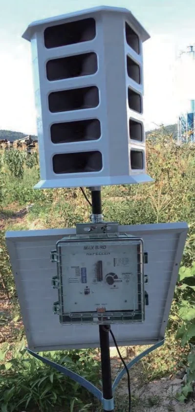

20 Speakers Solar Panel Battery Bird Repeller with 8 Sounds and Replaceable Sound Chip Card for Big Farm and Garden