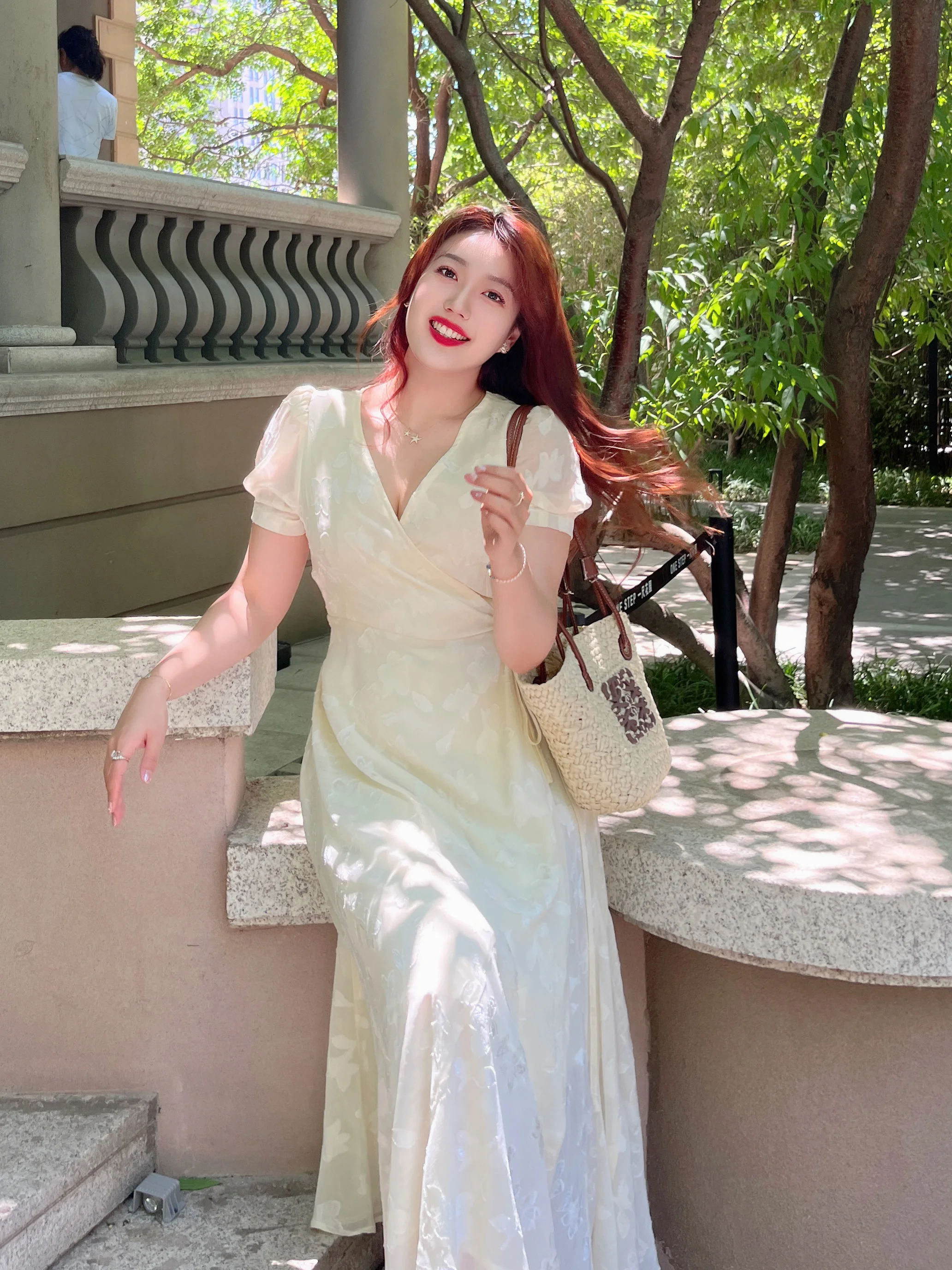 

Женское платье больших размеров с v-образным принтом и поясом, цельное утягивающее платье с высокой талией Dr Bubble Sve, повседневное платье с цветочным принтом для поездок на работу, ...