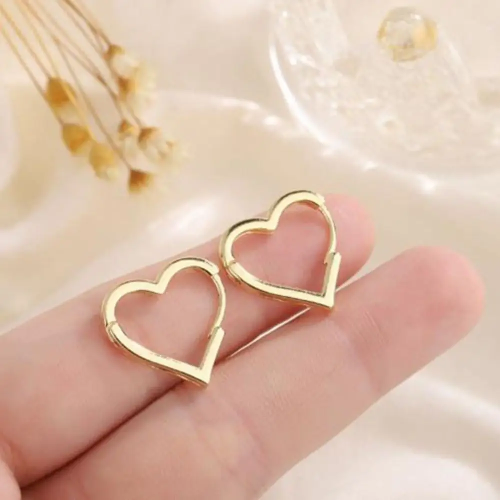 1Pair Fashion Heart Shape Earrings Brand New Retro Heart Hoop Earrings Women Girl 925 Sterling Silver Earrings Jewellery Gift