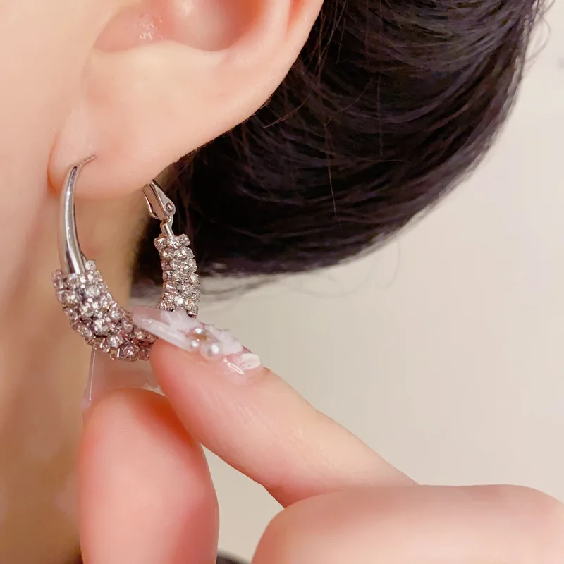 Retro fashion light luxury zircon circle ear buckle female personality unique design versatile super flash earrings
