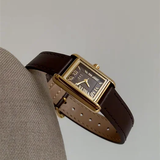 

Ретро и стильные женские брендовые часы, художественный дизайн, элитный дизайн, наручные часы новой коллекции 2026, модный стиль.