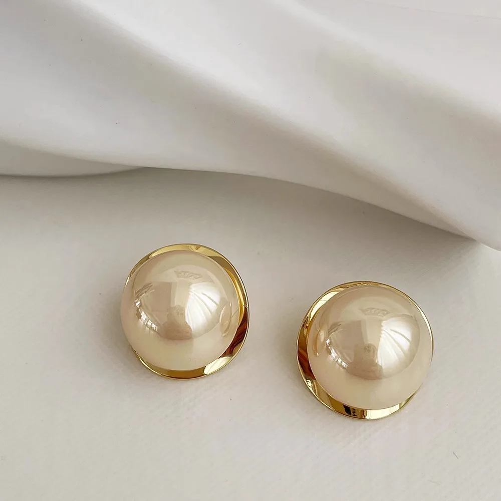 FTCY Vintage Round Gold Color Pearl Earrings for Women Luxury Simple Elegant Stud Earrings Wedding Jewelry Party Gifts