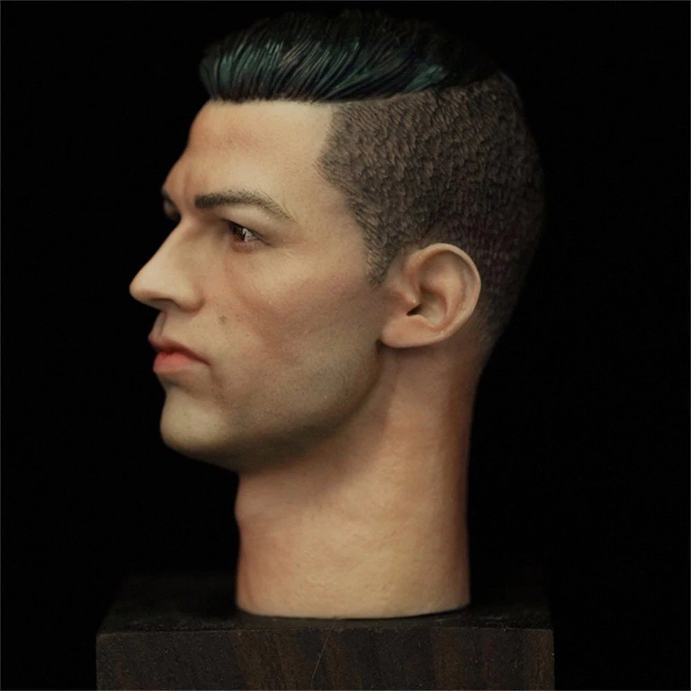 Hand Painted 1/6th Soccer Football Sport Player Ronaldo Male Vivid Head Sculpt Carving for 12'' PH TBL Action Figure