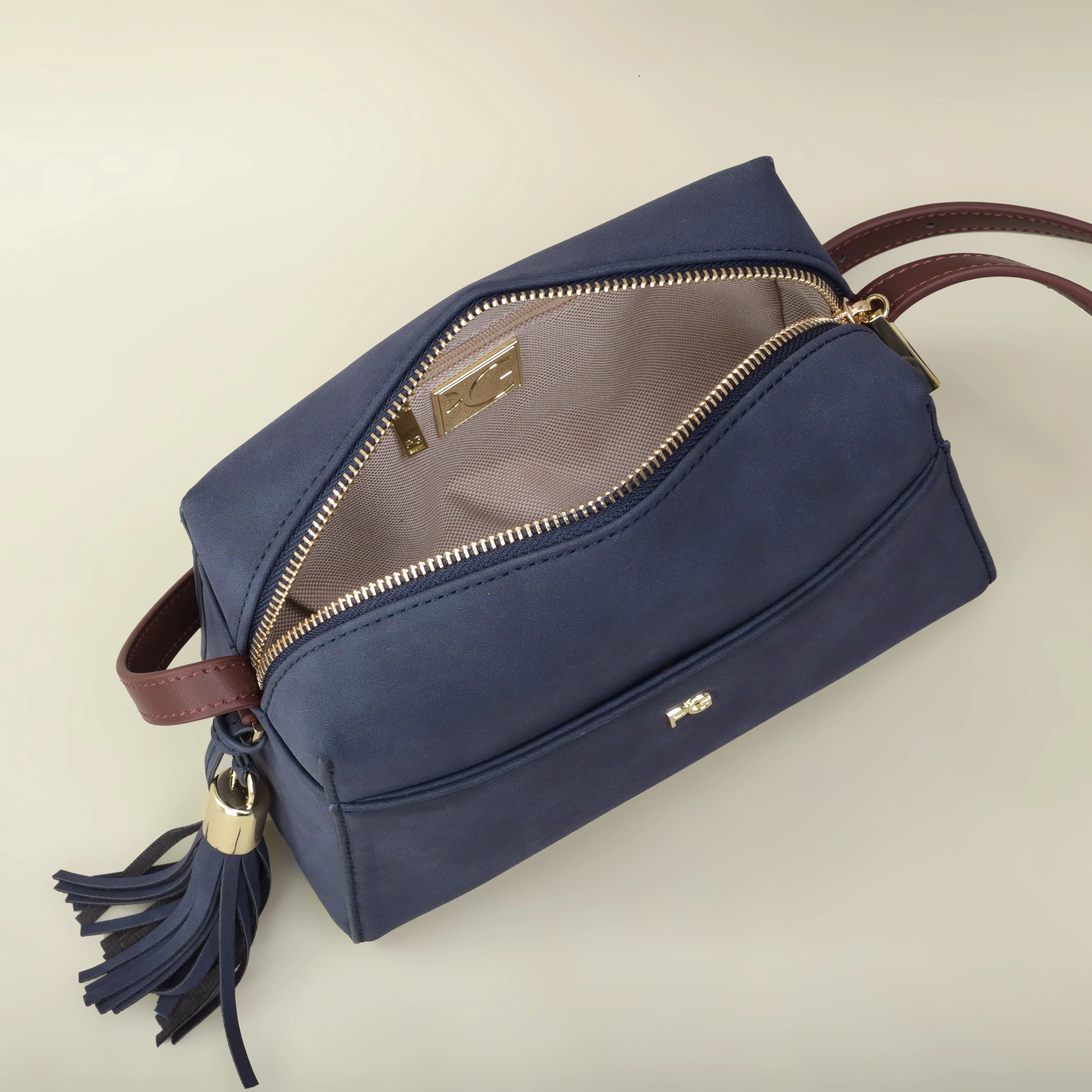 PG Leichte Herbst-Klassiker-Mode-Design Hochwertige Minimalistische Elegante Damen-Umhängetasche im Klassischen Design – Detail 10