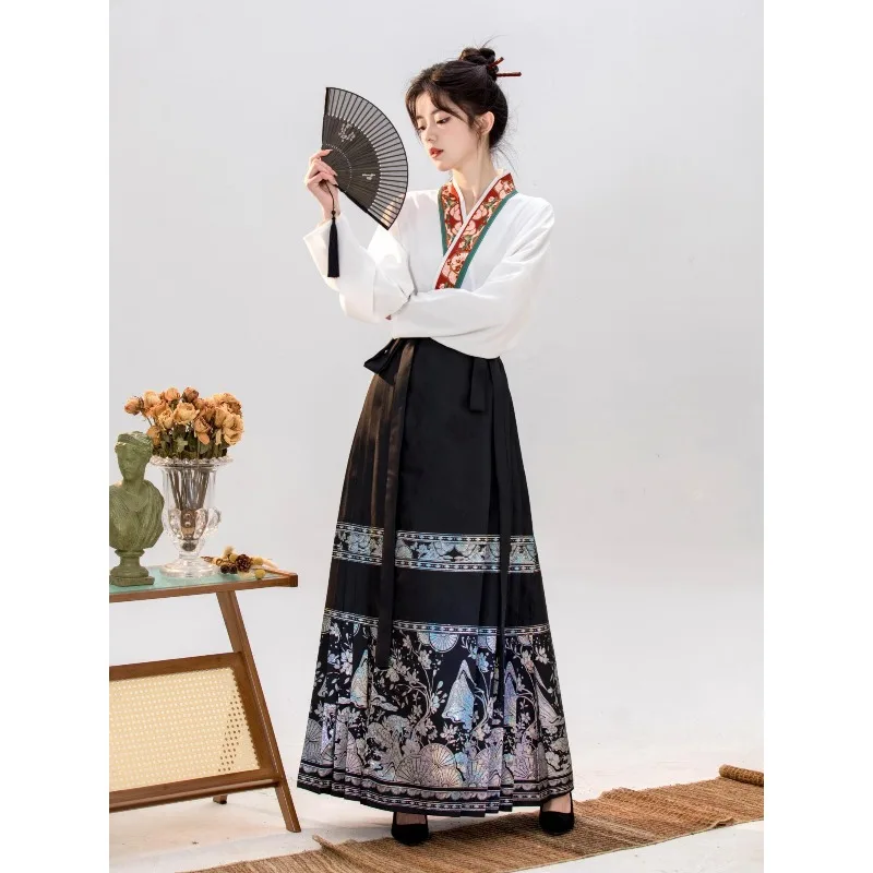 

Ming-made Hanfu, mountains and rivers spring painting, daily horse skirt improved aircraft sleeve set