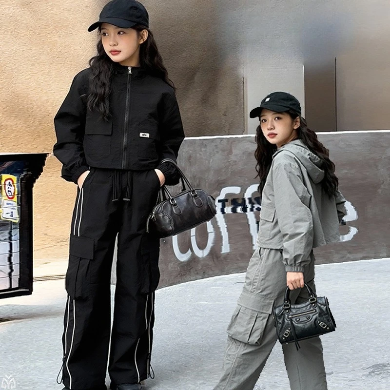 

Весенний корейский высококачественный серый рабочий костюм для девочек, куртка на молнии с капюшоном, спортивные широкие брюки, комплект детских брюк-карго, наряды